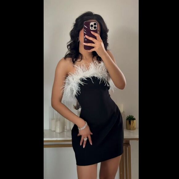NWT ZARA mini dress with feathers contrast white and black - Picture 17 of 17